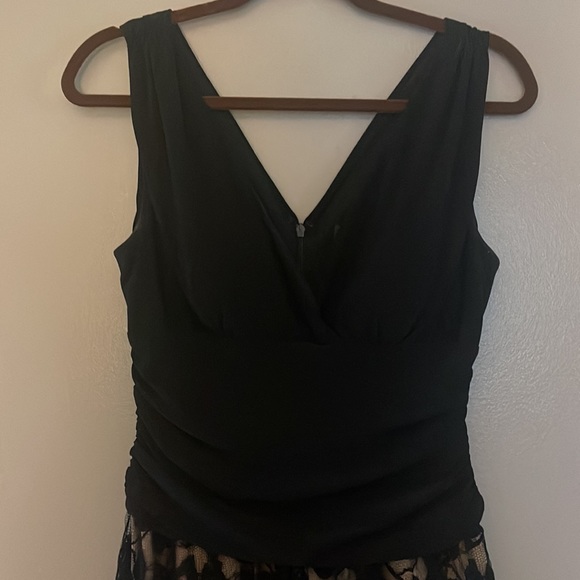 Lace dressbarn dress - Picture 2 of 4